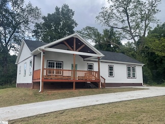 816 E Carolina Ave, Clinton, SC 29325