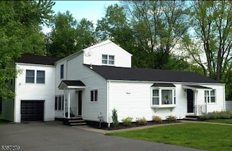 14 Big Piece Rd, Fairfield, NJ 07004