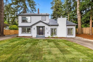 2728 NE 130th St, Seattle, WA 98125