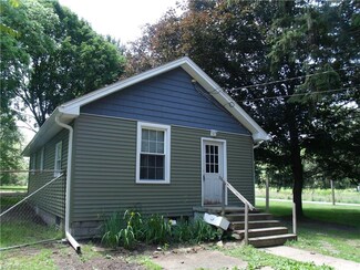 1570 E County Line Rd, Mineral Ridge, OH 44440