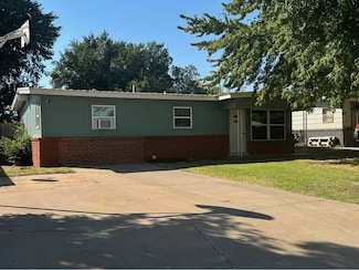 2623 Kansas Ave, Woodward, OK 73801