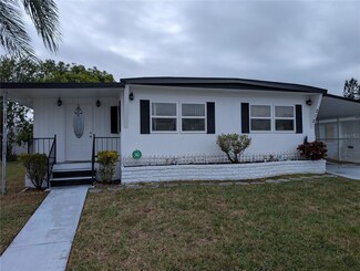 212 48th Avenue Dr W, Bradenton, FL 34207