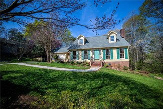 102 Camelot Rd, Clemson, SC 29631