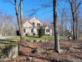 1191 Acacia Dr, Hawley, PA 18428
