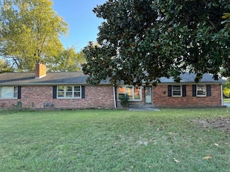 520 College St Unit 2, Portland, TN 37148