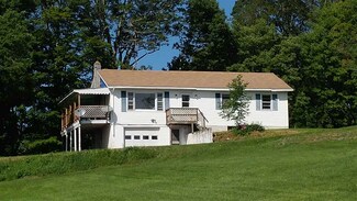 1527 Dairy Hill Rd, South Royalton, VT 05068