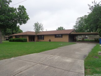 141 Gaiety Ln, San Antonio, TX 78219