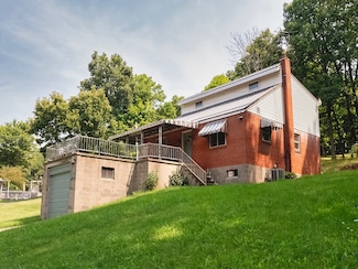 2096 Dime Rd, Vandergrift, PA 15690