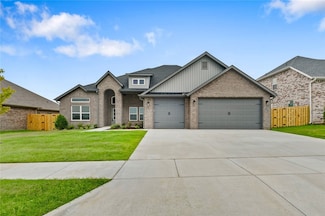 1808 Charles St, Pea Ridge, AR 72751