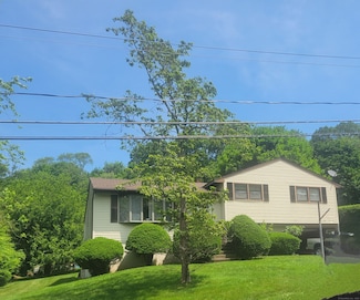 36 Sky Hill Dr, Wolcott, CT 06716