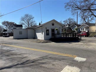 2410 Shelby St, New Albany, IN 47150