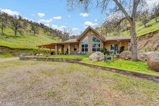 31161 Meadowlark Ln, Springville, CA 93265