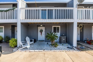 12 Court Dr, Destin, FL 32541