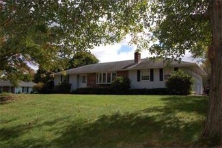 13 Norwottuck Dr, Hadley, MA 01035