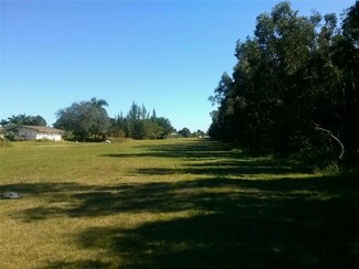 5960 SW 59th Ct, Southwest Ranches, FL 33331