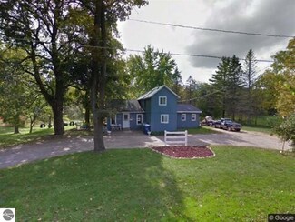 921 Verona Rd, Marshall, MI 49068