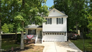140 Oak Creek Dr, Clayton, NC 27520