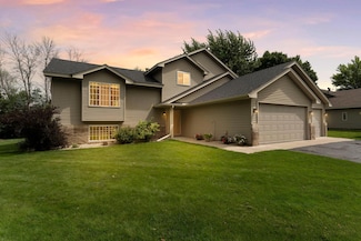 23076 Creekview Ct, Rogers, MN 55374