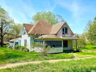 401 S 7th St, Herrin, IL 62948