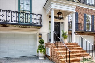 43 Chaucer St, Savannah, GA 31410