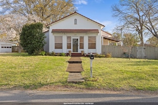 130 Norris Cir, Sheffield, AL 35660