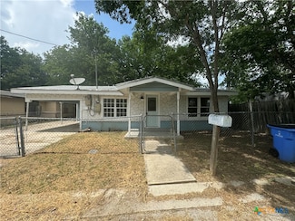 766 Avenue C, Seguin, TX 78155