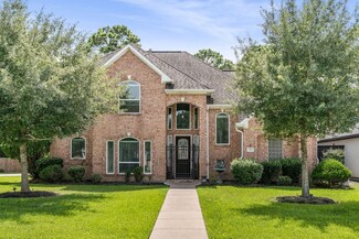 5714 Forest Cove Dr, Dickinson, TX 77539