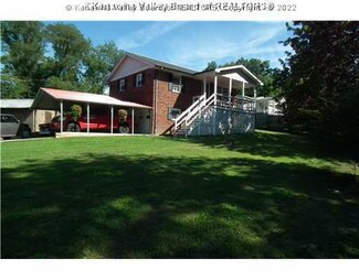 259 Pinch Ridge Rd, Elkview, WV 25071