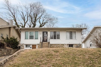 1727 S Crescent Ave, Independence, MO 64052