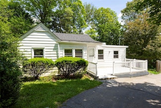 143 Vassar Rd, Poughkeepsie, NY 12603