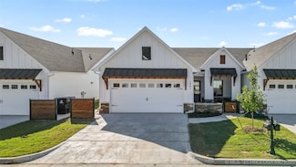 1941 W Huntsville Place, Broken Arrow, OK 74011