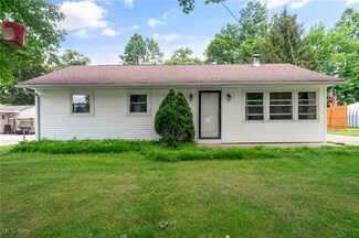 604 Eldon Dr NW, Warren, OH 44483