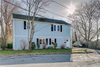29 Sherwood Rd, Middletown, RI 02842