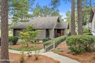 70 Barton Hills Ct, Pinehurst, NC 28374