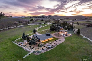 2991 Poco Rd, Templeton, CA 93465