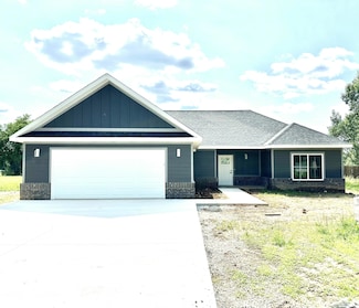 5469 Anita Ave, Pleasant Hope, MO 65725