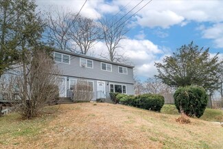 32 Pleasant St, Bethel, CT 06801