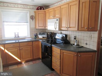 3565 Nesco Rd, Hammonton, NJ 08037