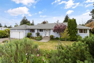 7521 Olympus Dr W, Tacoma, WA 98466