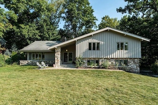 16690 Shore Line Dr, Brookfield, WI 53005