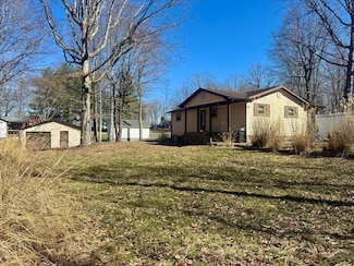 927 Old Grandview Rd, Beaver, WV 25813