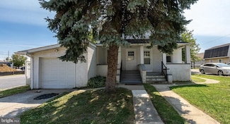 332 & 334 E Conestoga Rd, Wayne, PA 19087