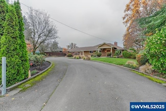 1090 E Ellendale Ave, Dallas, OR 97338