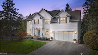 170 Sundew Ln, Chagrin Falls, OH 44022