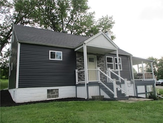 30 Evans Rd, Charleroi, PA 15022