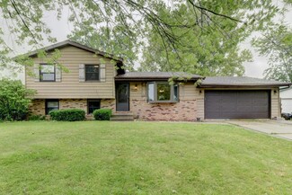 13109 Hobart Ct, Cedar Lake, IN 46303