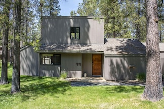 57211 Island Rd Unit 11, Sunriver, OR 97707