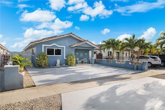 2545 W 72nd St, Hialeah, FL 33016