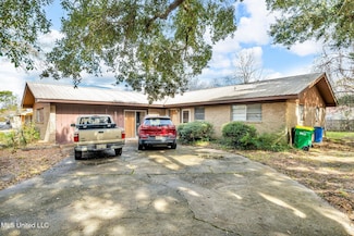 6357 Malory Dr, Ocean Springs, MS 39564