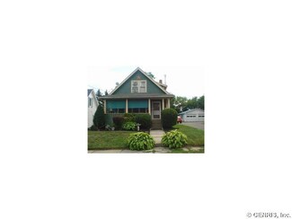32 S Broad St, Wellsville, NY 14895